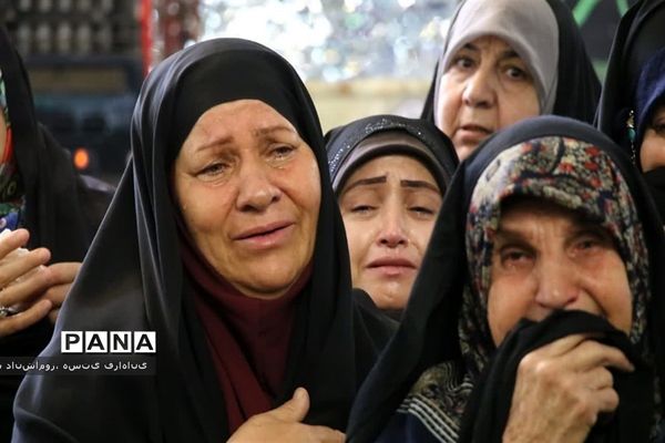 مراسم غبارروبی حرم مطهر حضرت بی بی زبیده (س) در شهرستان‌قرچک