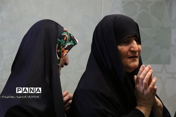 مراسم غبارروبی حرم مطهر حضرت بی بی زبیده (س) در شهرستان‌قرچک