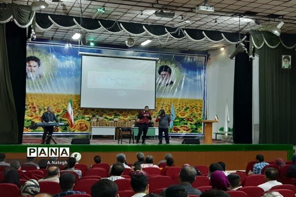 جشن فارغ‌التحصیلی پایه دوازدهم مدرسه ۱۷ شهریور