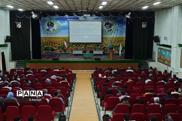 جشن فارغ‌التحصیلی پایه دوازدهم مدرسه ۱۷ شهریور