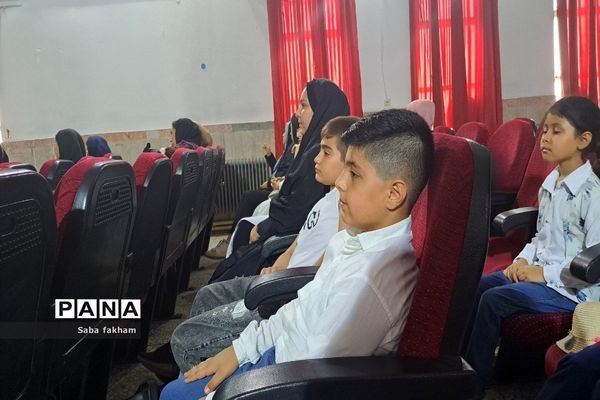 برگزاری جشن عید غدیر در کانون شهید مطهری ناحیه یک بهارستان