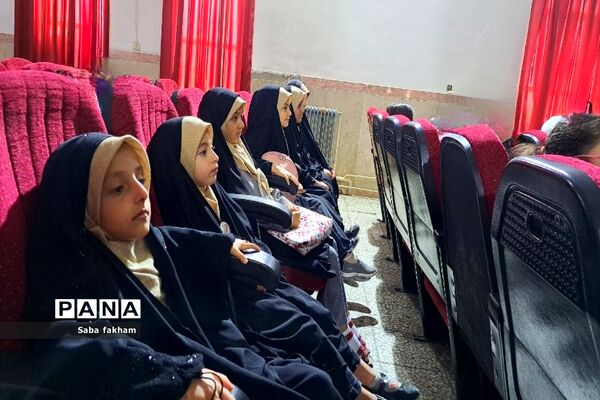 برگزاری جشن عید غدیر در کانون شهید مطهری ناحیه یک بهارستان