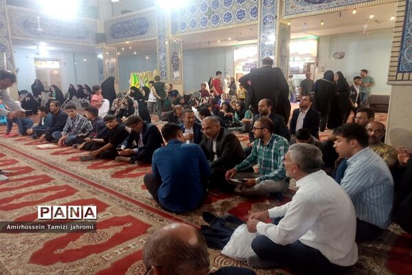 اجرای طرح مسجدمحوری همراه با میز خدمت معاونان اداره آموزش و پرورش ناحیه 3 در مسجد‌الرضا