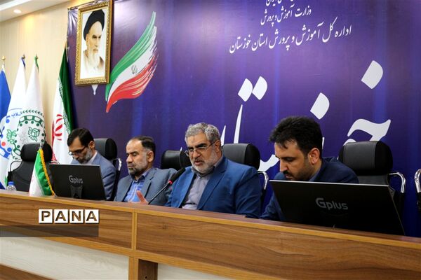 نشست اعضای مجلس دانش‌آموزی استان خوزستان در اهواز