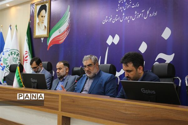 نشست اعضای مجلس دانش‌آموزی استان خوزستان در اهواز