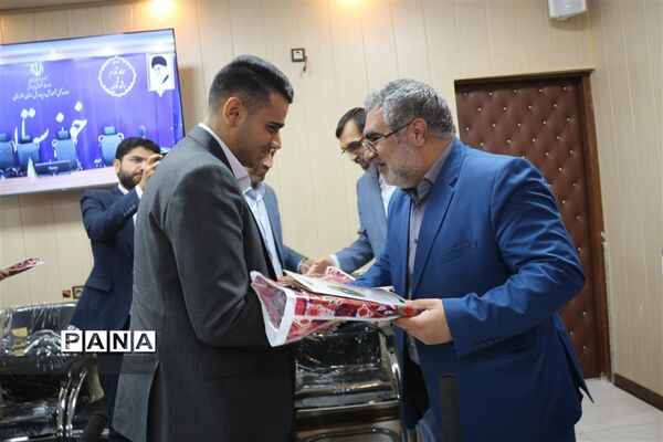 نشست اعضای مجلس دانش‌آموزی استان خوزستان در اهواز