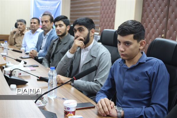 نشست اعضای مجلس دانش‌آموزی استان خوزستان در اهواز