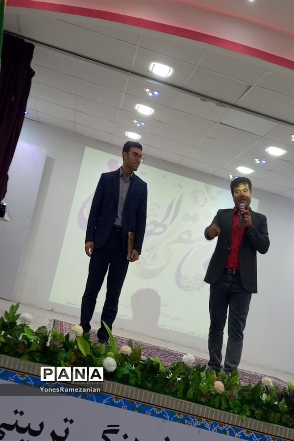 جشن عید غدیرخم و افتتاحیه کلاس‌های اوقات فراغت‌ دانش‌آموزان خلیل‌آباد