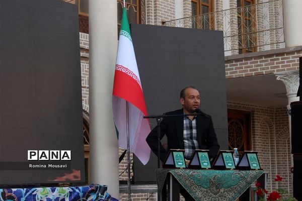 محفل شعر «سایه بوتراب»