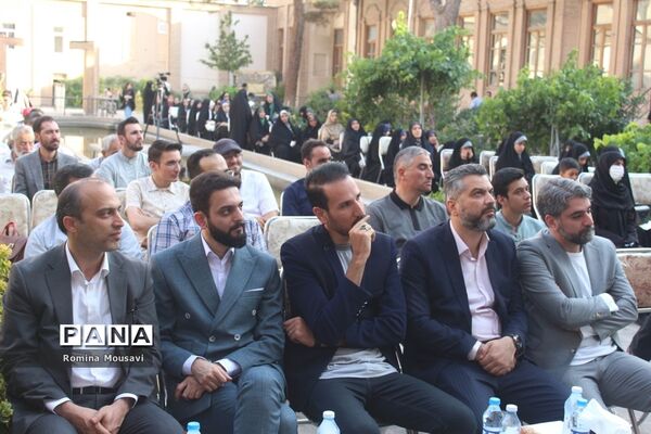 محفل شعر «سایه بوتراب»
