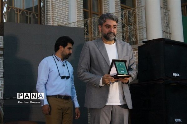 محفل شعر «سایه بوتراب»