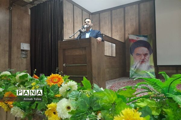 کارگاه توانمندسازی ویژه مدیران مقاطع متوسطه با حضور قضات دادگستری