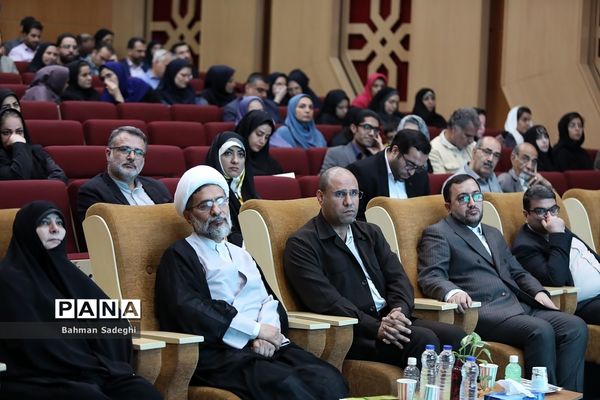 آیین ارسال 845 هزار جلد کتاب به کتابخانه‌های مناطق محروم سراسر کشور