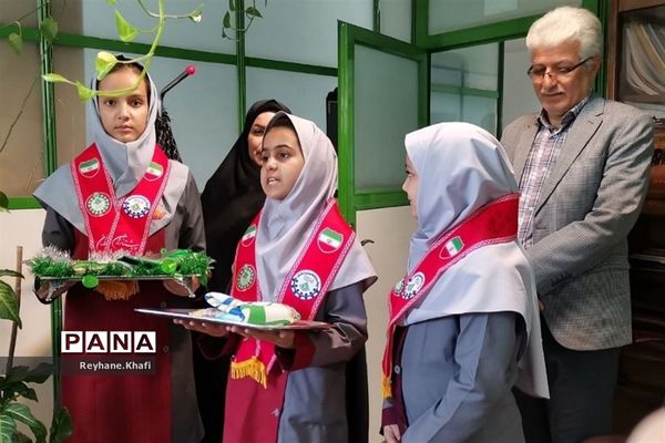 ‌تقدیر از کارمندان  معاونت آموزش متوسطه اداره‌کل امور شاهد و ایثارگران به‌مناسبت عید غدیرخم