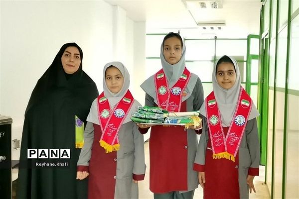 ‌تقدیر از کارمندان  معاونت آموزش متوسطه اداره‌کل امور شاهد و ایثارگران به‌مناسبت عید غدیرخم