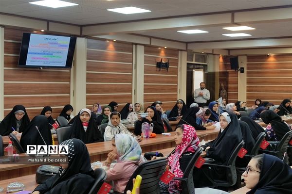 دوره آموزشی خبرنگاری مقدماتی ویژه دختران