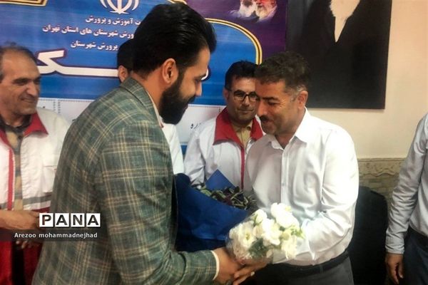 تجلیل از دانش‌آموزان طرح دادرس شهرستان قرچک