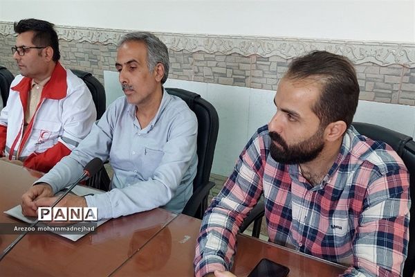 تجلیل از دانش‌آموزان طرح دادرس شهرستان قرچک