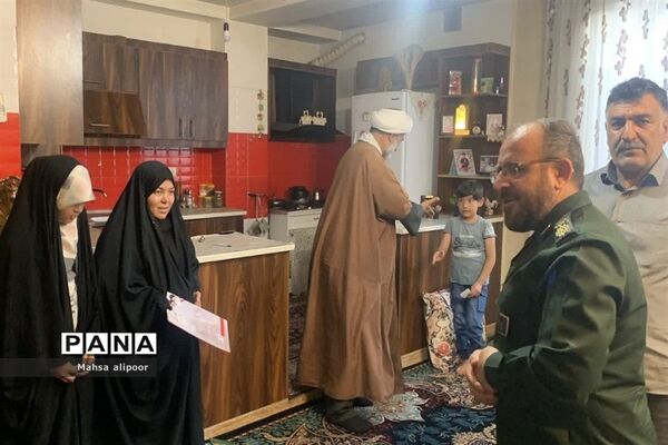 دیدار با خانواده شهدای سادات مدافع حرم در قرچک