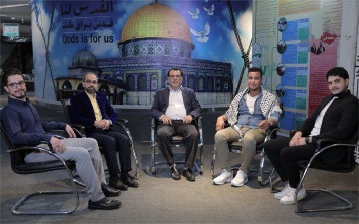 مجری فلسطینی «ساعت به وقت قدس» برای اولین بار پا به خاک فلسطین می‌گذارد