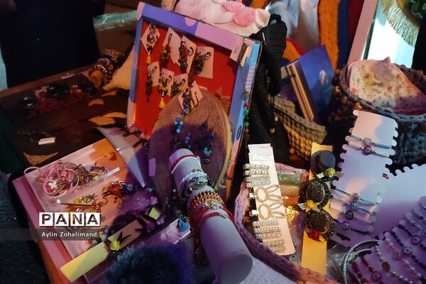 شب دوم نمایشگاه  عید غدیر در شهرستان رباط‌کریم