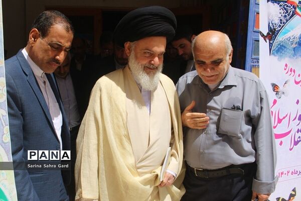 همایش  منتخبین دومین دوره طرح دانش‌آموز تراز انقلاب اسلامی  در بوشهر