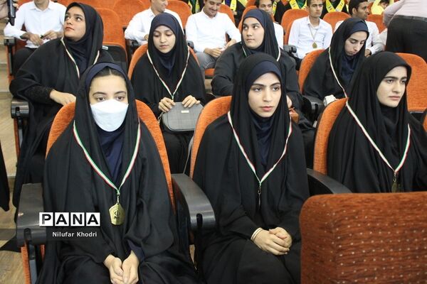 همایش  منتخبین دومین دوره طرح دانش‌آموز تراز انقلاب اسلامی  در بوشهر