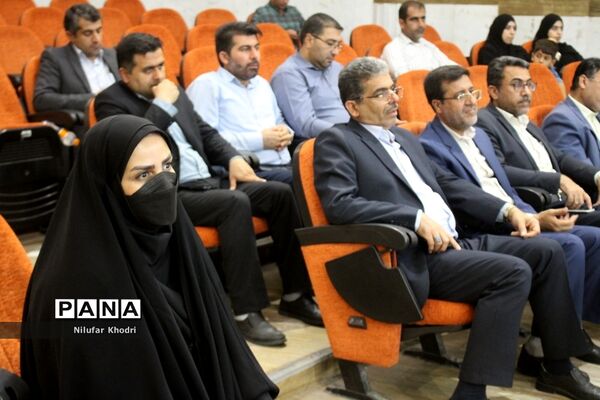 همایش  منتخبین دومین دوره طرح دانش‌آموز تراز انقلاب اسلامی  در بوشهر