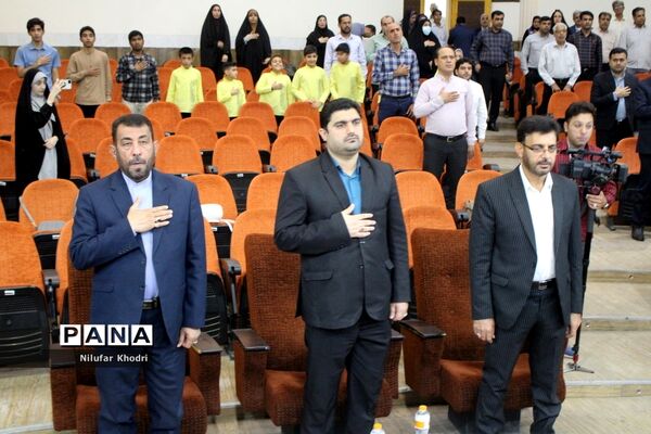 همایش  منتخبین دومین دوره طرح دانش‌آموز تراز انقلاب اسلامی  در بوشهر