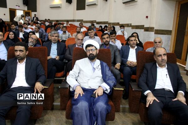 همایش  منتخبین دومین دوره طرح دانش‌آموز تراز انقلاب اسلامی  در بوشهر