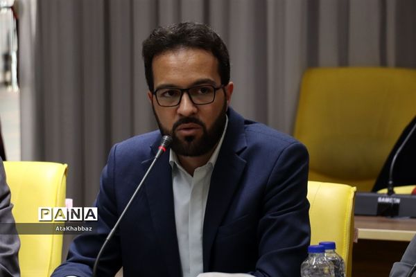 مراسم تکریم و معارفه مسئول انجمن  اسلامی دانش‌آموزان آذربایجان شرقی