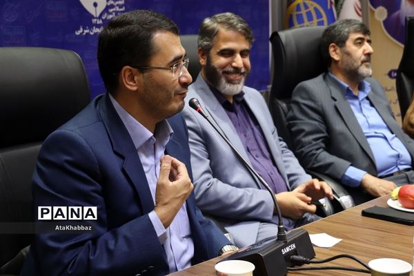 مراسم تکریم و معارفه مسئول انجمن  اسلامی دانش‌آموزان آذربایجان شرقی