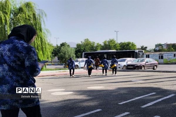 حضور تیم‌های ورزشی مدارس دخترانه سمپاد قم در مسابقات قطب 6 کشوری