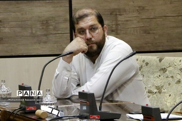 بازدید معاون استاندار قم از گروه‌های جهادی دانش‌آموزی