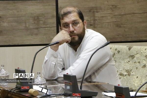بازدید معاون استاندار قم از گروه‌های جهادی دانش‌آموزی