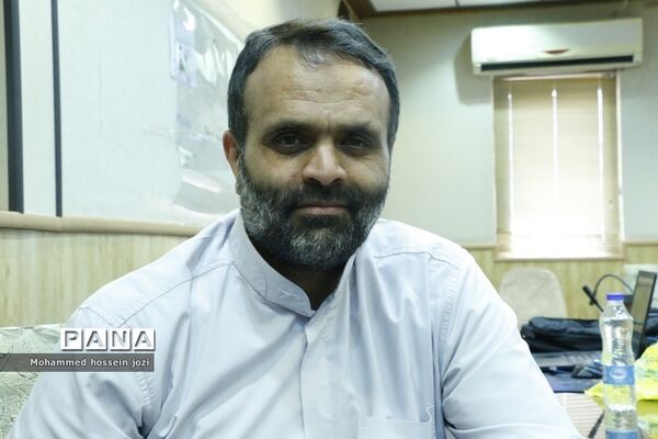 بازدید معاون استاندار قم از گروه‌های جهادی دانش‌آموزی
