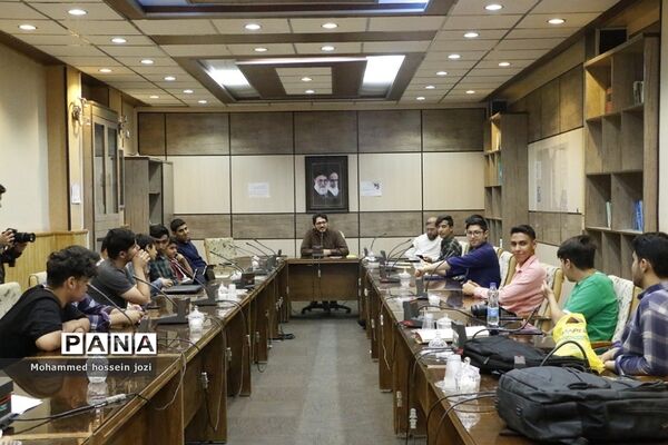 بازدید معاون استاندار قم از گروه‌های جهادی دانش‌آموزی