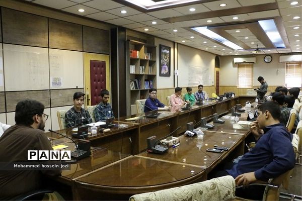 بازدید معاون استاندار قم از گروه‌های جهادی دانش‌آموزی