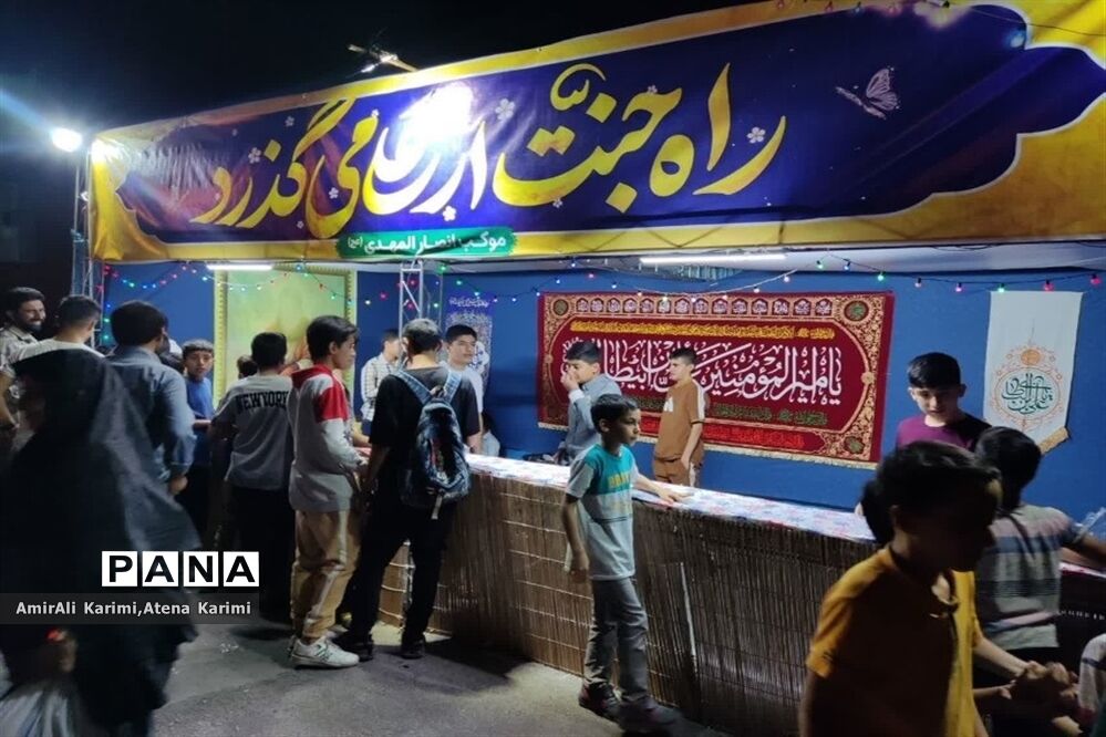 برپایی موکب‌ پسران نوجوان مسجد سیدالشهدا شهرک مطهری در جشن عید غدیر