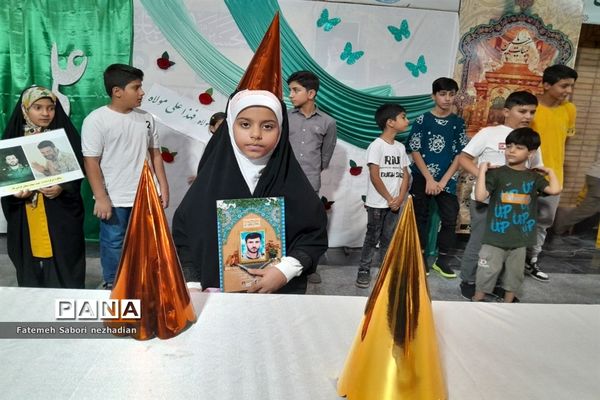 جشن تولد فرزندان شهدای شیراز با حضور پرشور مردم در گلزار شهدا