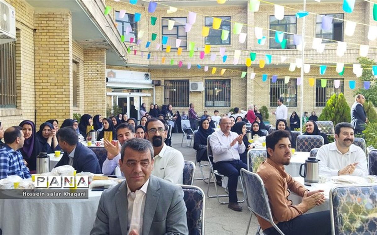 جشن باشکوه عید غدیر در اداره آموزش و پرورش ناحیه سه شیراز/ فیلم