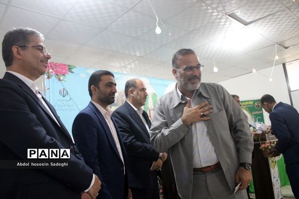 تقدیر از سادات کارمند اداره‌کل آموزش و پرورش استان بوشهر