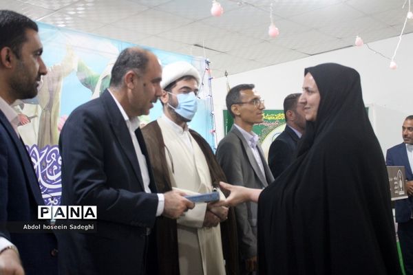 تقدیر از سادات کارمند اداره‌کل آموزش و پرورش استان بوشهر