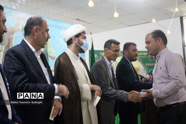 تقدیر از سادات کارمند اداره‌کل آموزش و پرورش استان بوشهر