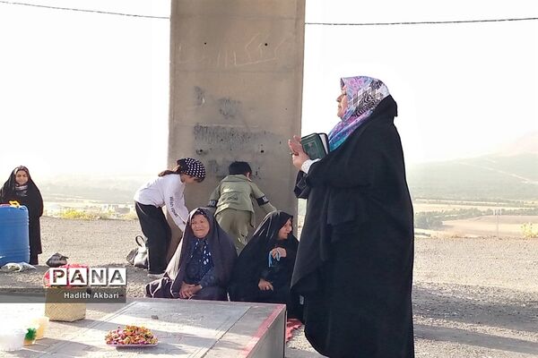 برگزاری دعای ندبه در گلزار شهدای شهرستان بن