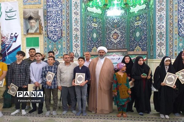 تقدیر از فرهنگیان و دانش‌آموزان فعال در مسابقات قرآنی در نمازجمعه ملارد