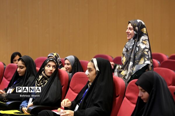جلسه توجیهی یازدهمین دوره مجلس دانش‌آموزی در اردوگاه شهید‌باهنر