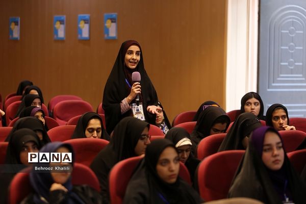 جلسه توجیهی یازدهمین دوره مجلس دانش‌آموزی در اردوگاه شهید‌باهنر