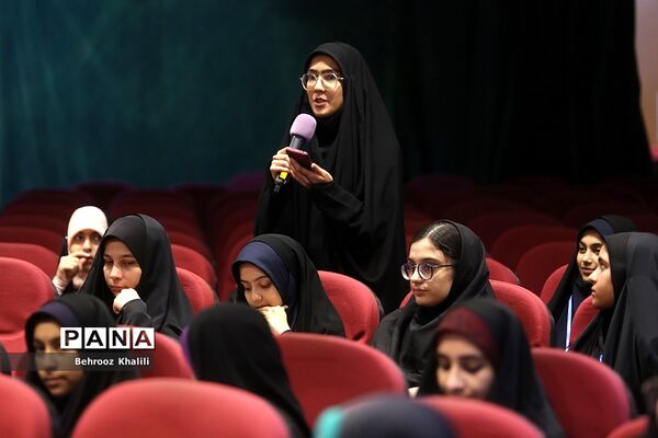 جلسه توجیهی یازدهمین دوره مجلس دانش‌آموزی در اردوگاه شهید‌باهنر