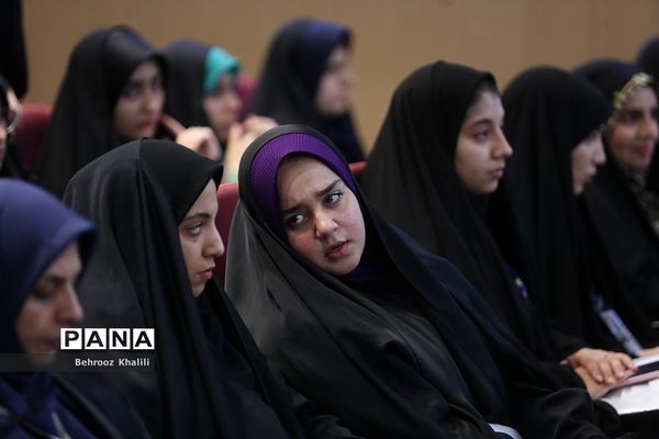 جلسه توجیهی یازدهمین دوره مجلس دانش‌آموزی در اردوگاه شهید‌باهنر